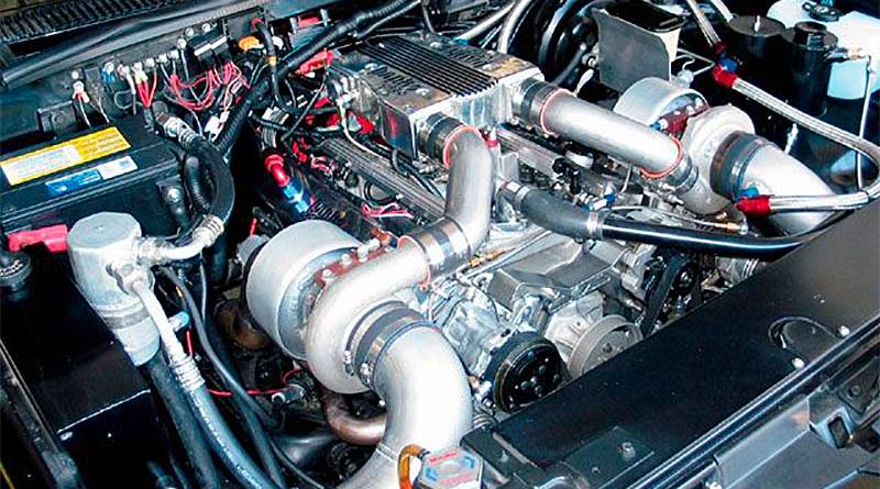 Banks Twin-Turbo under the hood.