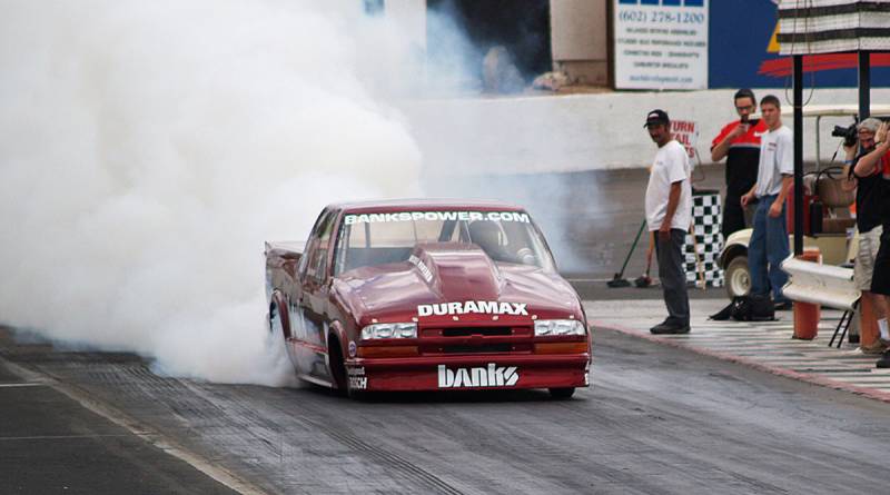 s10_burnout_2008_speedworld Banks Sidewinder S10 doing a burnout before a run at the Las Vegas SpeedWorld in 2008