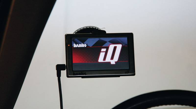 1001dp_01+banks_iq_dashboard_pc+portable_computer