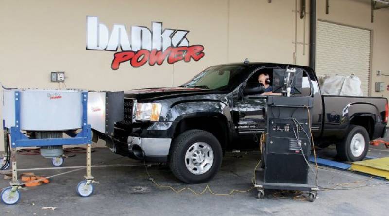 2009-gmc-sierra-2500hd-gale-banks-engineering-straight-shot-water-methanol-injection-system-01