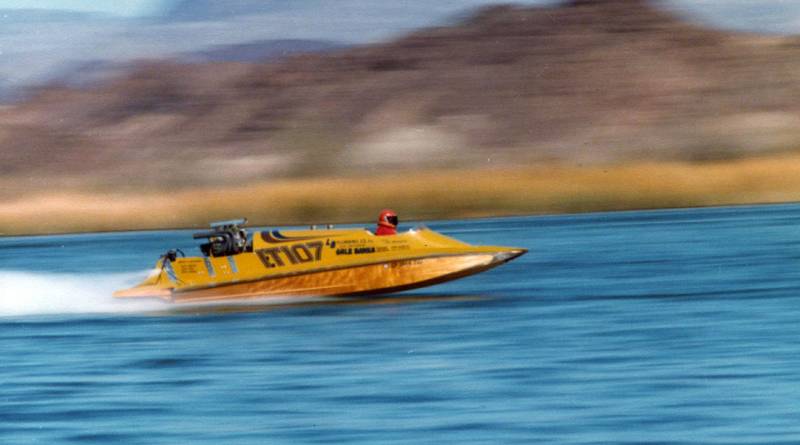 boat_IT107_2 boat_IT107_2