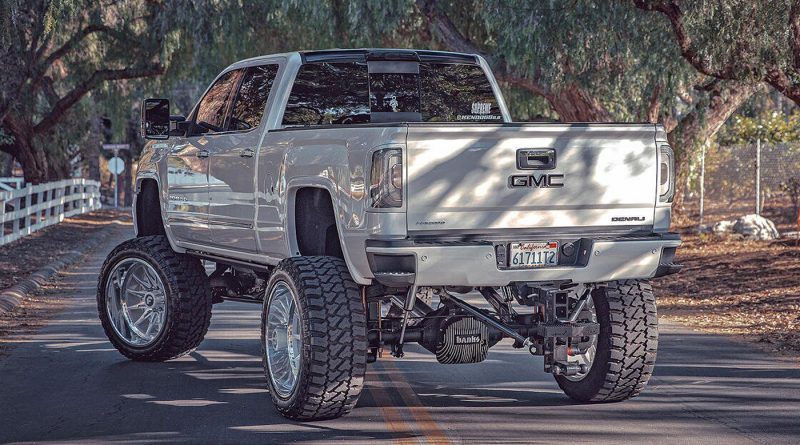kenney-mendez-16x9-rear-3-4