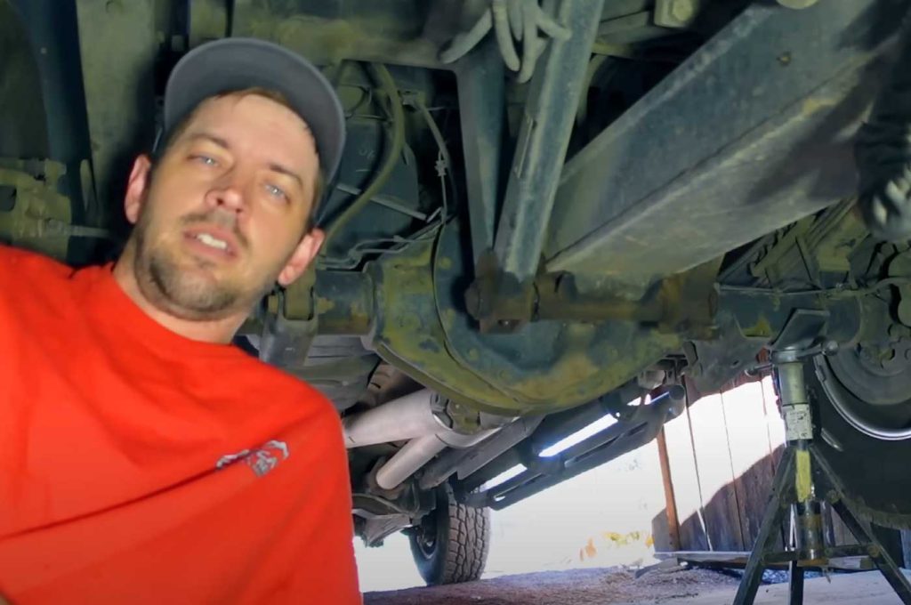 Casey and his tow truck's sad rear diff cover.