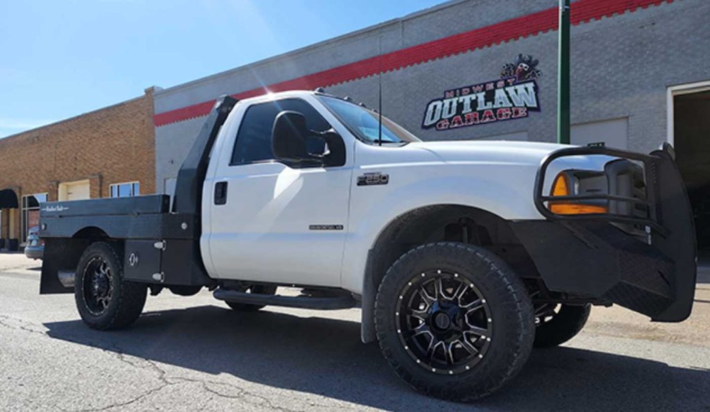 Outlaw Garage