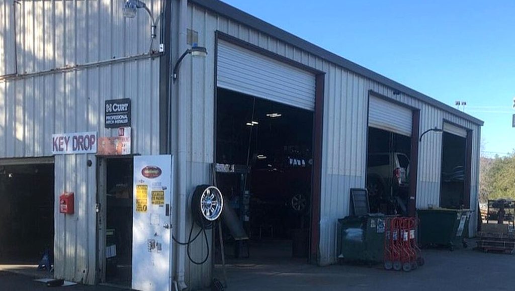 Avery Mufflers exterior of the shop