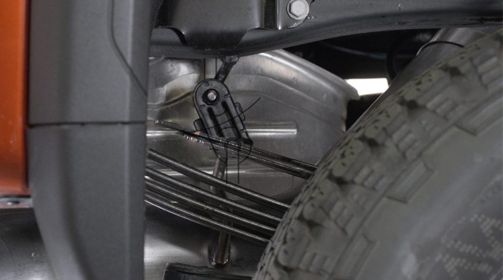 Fully engage the exhaust so the hangers look as shown.