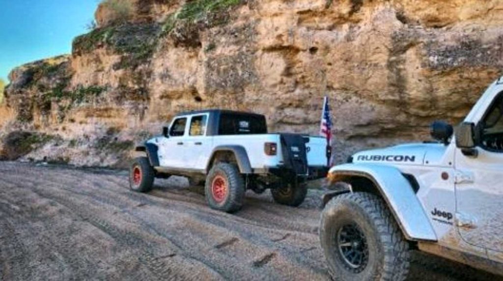 The Jeep out on the trail after getting the punch back.