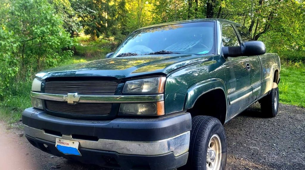 Exterior of the 2004 Chevy Duramax with 307k miles on it.