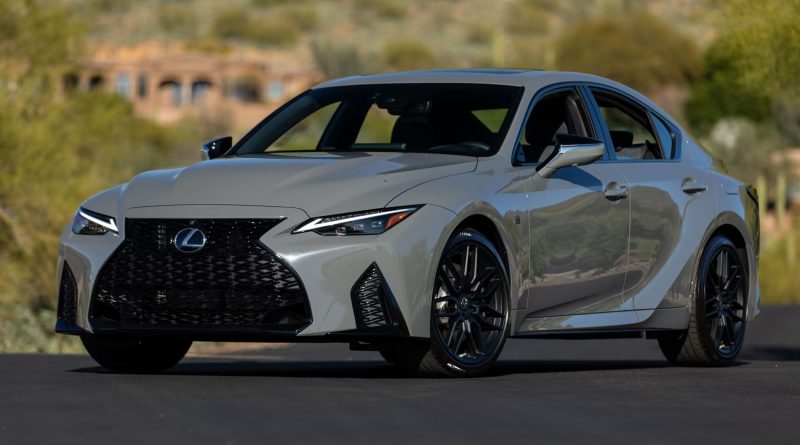LEXUS crop LEXUS crop