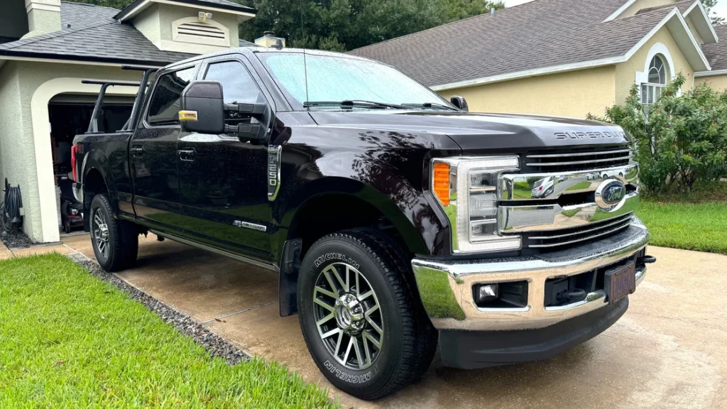 Ford F-250 towing with Banks Ram-Air diff cover
