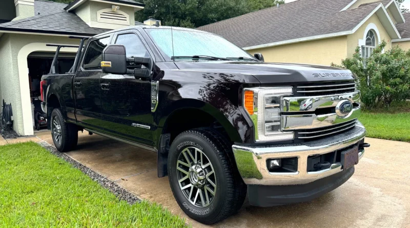 Ford F-250 towing with Banks Ram-Air diff cover