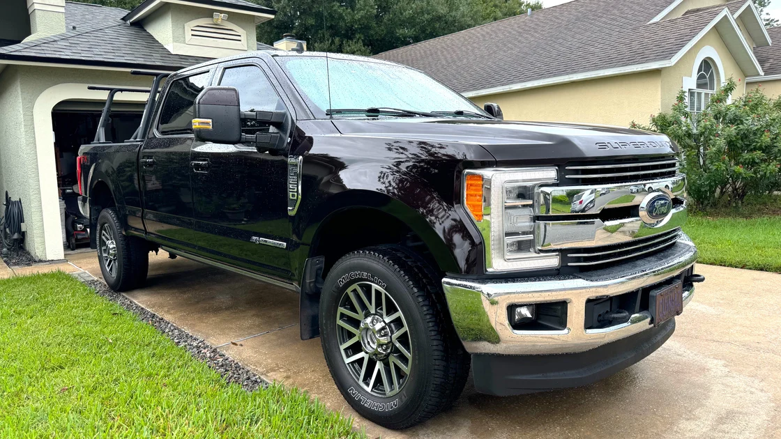 Ford F-250 towing with Banks Ram-Air diff cover