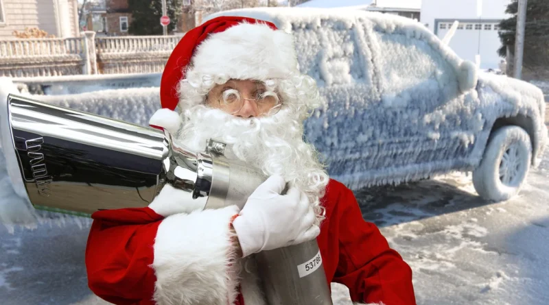 santa-monster-exhaust.jpg santa-monster-exhaust.jpg