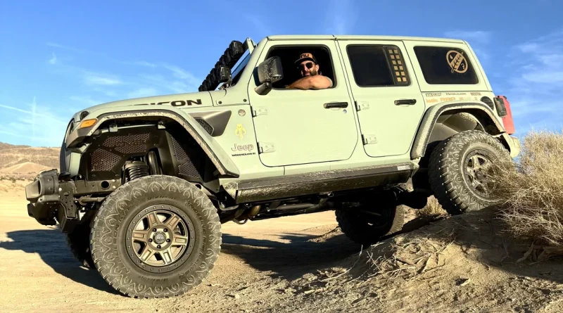 Jeep 4.jpeg Jeep 4.jpeg