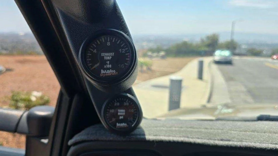 Six-Gun Duramax Tuner Upgrades installed on 2004.5 Sierra LLY