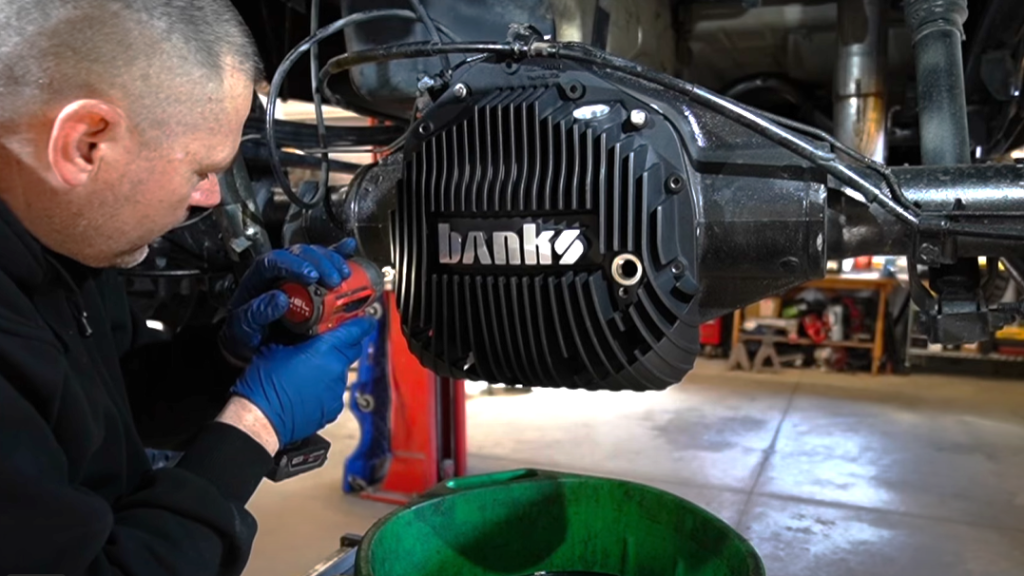 Ram-Air Differential Cover on Silverado Duramax
