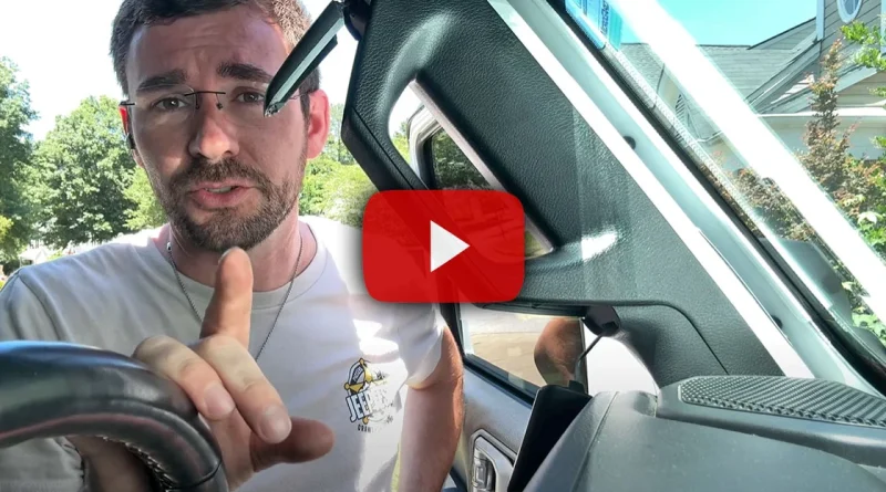ben-the-jeep-guy.jpg Gladiator iDash Stealth Pod mount positioned near cluster