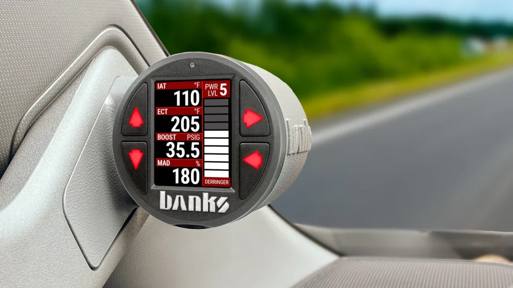Banks iDash Data Pro displaying Derringer information in a GMC tow rig